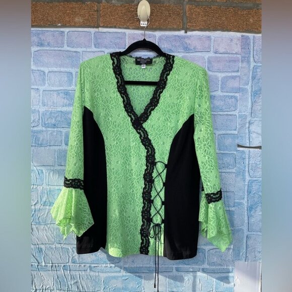 Michellena Amour paris lace bell arm blouse size 46/1X - Picture 3 of 13
